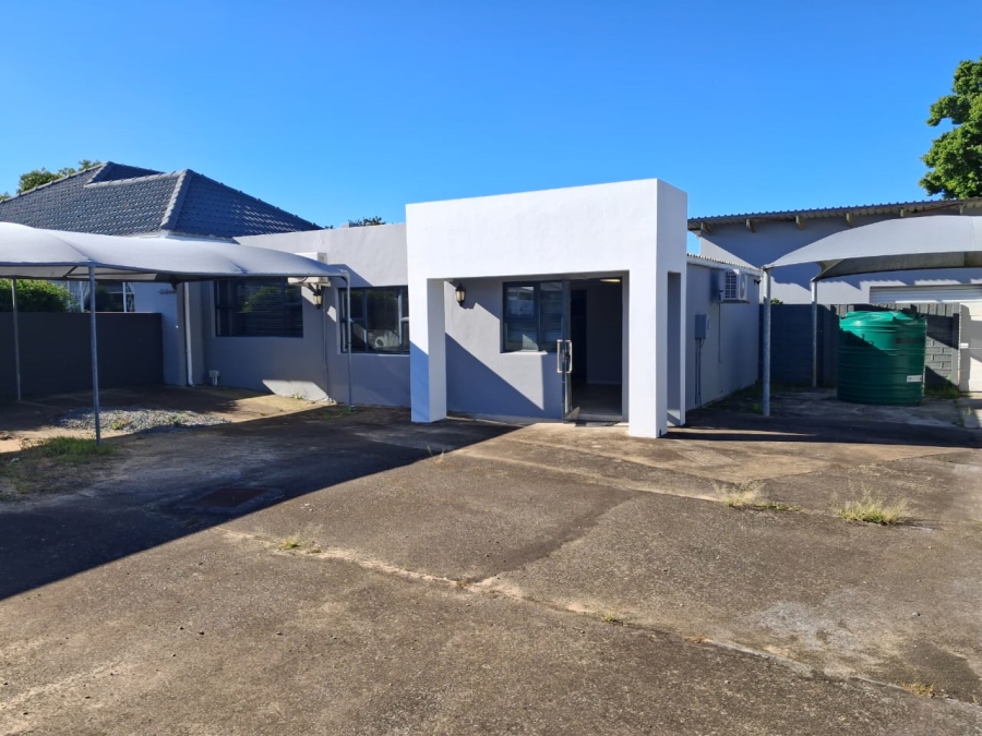 Commercial Property for Sale in Beacon Bay Eastern Cape